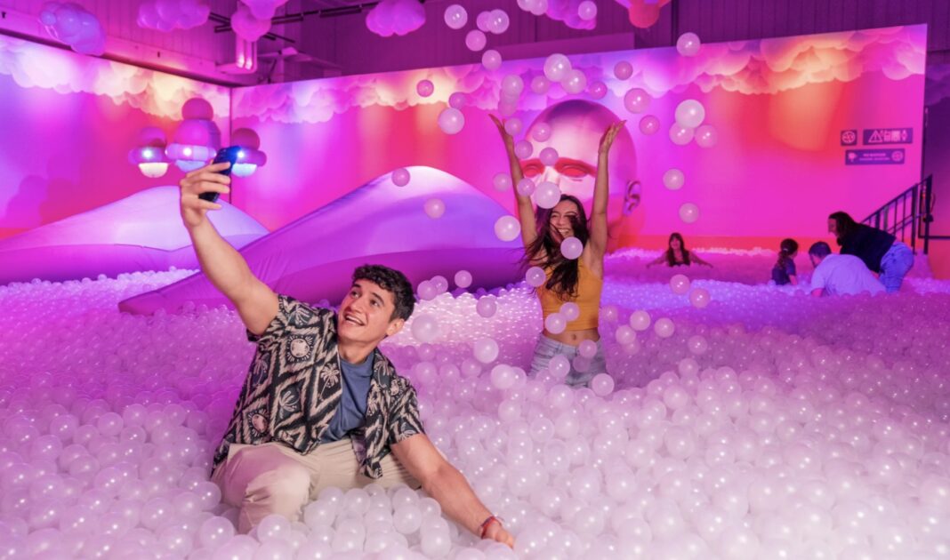 Bubble Planet Experience
